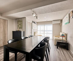 グレージュがつくる落ち着きのある住まい