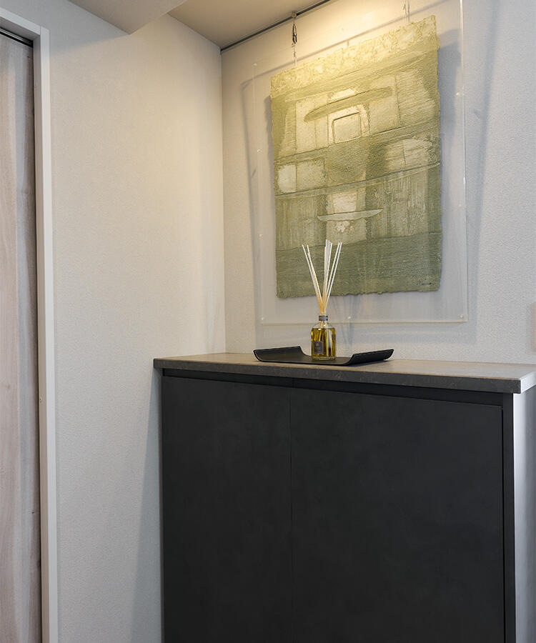 造作収納は色やサイズを丁寧に調整し、空間にしっくり収まる仕上がりに