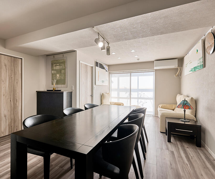 グレージュがつくる落ち着きのある住まい